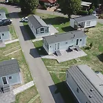 Mobilheim Wattwurm Mit Veranda Am Kransburger 555